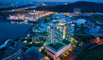 【酒店套餐】2大1小合家欢★周末不加价★长沙大王山假日酒店1晚+含早+海洋世界/雪域/大马戏/华谊小镇组合搭配