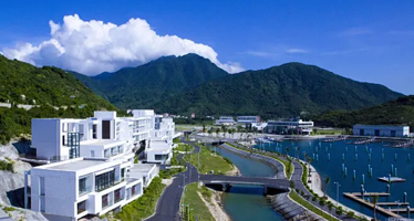 深圳七星湾阿普萨拉斯酒店（杨梅坑店）+双人自助早餐+酒店花园吧配套设施(网红帆船、儿童沙池、童趣摇摇椅)