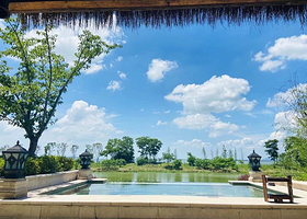 【温泉季~周五不加价】苏州湾华邑温泉度假酒店1晚+双早+双人王焰温泉门票+SPA（可选）