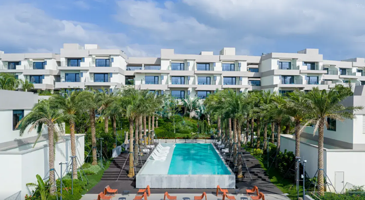 【冲浪悦享之旅】万宁日月湾中旅逐浪樾潮酒店2晚+早午餐+冲浪体验或下午茶+旅拍体验