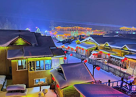 中国雪乡+大秃顶子山【含马拉爬犁*雪地摩托*雪地转转】一日游【高端6人夜景小团*赠送意外险】