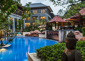 【天然真温泉】杭州临安湍口众安氡温泉度假酒店1晚+双早+双人湍口众安氡温泉+可选大明山万松岭滑雪场/自助晚餐