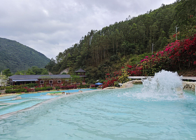 【酒店套餐】上思立都国际大酒店1晚+十万大山布透温泉单次票（可选人群）