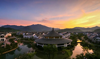 【黄金C位近景点】安吉大年初一度假村1晚或2晚，自选观音堂滑雪场/江南天池滑雪场/江南天池汤泉城/家庭房套餐