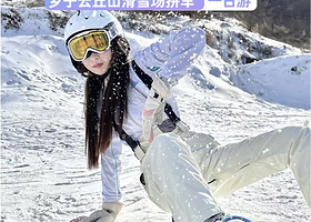 临汾云丘山滑雪场一日游【临汾多站点上下车▲含雪服滑雪用具▲纯玩无购●违约必赔】
