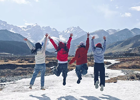 马牙雪山+乌鞘岭+天梯山石窟+凉州白塔寺一日游【上门接送+8人团送航拍+天天发团】