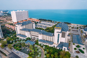 【酒店套餐】澄迈景廷海景酒店（高级园景双床房）1晚住宿+ 双早 + 双人泳池+雨林水乐园