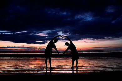 山上日落拍照剪影 e427a127e6fc1771cdb.jpg_r_390x260x90_4f0c97b7.jpg