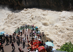 丽江丽江古城+迪庆长江第一湾+迪庆虎跳峡(香格里拉段)一日游