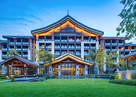 【酒店套餐】成都融创施柏阁住宿套餐+ 双早+融创乐园/热雪奇迹+清城汤池体验1次/罐罐奶茶/小火锅 套餐任选