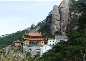 九华山二日游【登百岁宫/天台/化城寺/肉身宝殿/拜经台 8人小包团/五钻酒店】