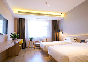 【酒店套餐】丽江曼林酒店1晚+丽江千古情演出贵宾坐席门票（含景区票）2张