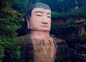 乐山大佛一日游【可选10点轻松游+一价全含+全程无自费+徒步OR船游+含午餐+四川成都旅游门票】