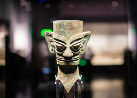 三星堆博物馆+成都大熊猫繁育研究基地一日游【2-8人小团纯玩！三环接送！2-3小时专业讲解~基地耍家带不迷路】