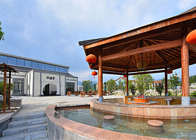 【酒店套餐】东方天悦湾温泉酒店+双人天悦湾温泉门票+双份早餐