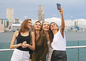 香港星光大道+金紫荆广场+太平山顶+维多利亚港+钟楼一日游【珠海+深圳+广州+香港+东莞出发|经典纯玩线】