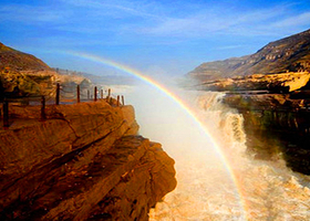 临汾出发壶口瀑布一日游