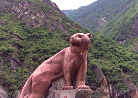 虎跳峡(香格里拉段)一日游【丽江出发★安心纯玩 | 白水台/独克宗/拉市海】