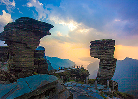 铜仁梵净山+蘑菇石+红云金顶一日游【梵净山景区纯玩一日游 可选一环接早】