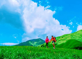 武功山金顶+绝望坡精品2日游 专业户外向导带团+住山顶赏日出星辰+行走高山草甸中+华东徒步圣地