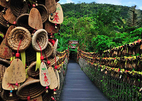 保亭黎族苗族自治县海南槟榔谷黎苗文化旅游区一日游【纯玩私家团丨一车一团丨时间随心丨含门票丨爸妈亲子游】