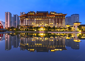 【官方热卖推荐】广州融创施柏阁酒店2天1晚+可选广州融创文旅城/广州热雪奇迹/广州融创乐园套餐+双人自助早餐