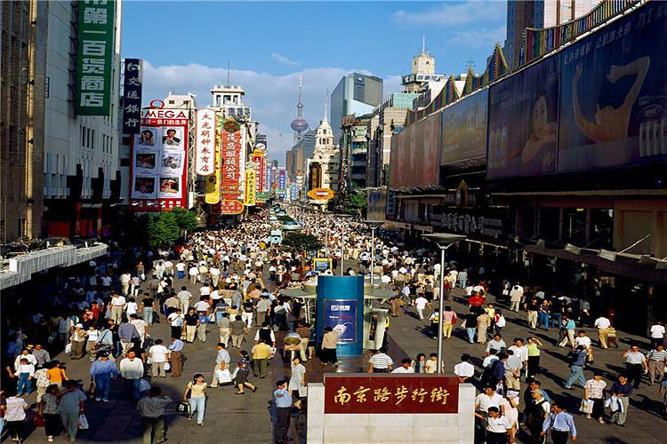 欧式街道傍晚风景图片