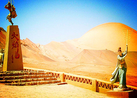 坎儿井乐园+交河故城+苏公塔+火焰山景区+葡萄沟一日游