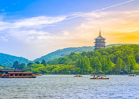 杭州雷峰塔+西湖游船+灵隐寺+灵隐飞来峰景区+西湖风景名胜区一日游【可选15/29人小团·导游讲解】