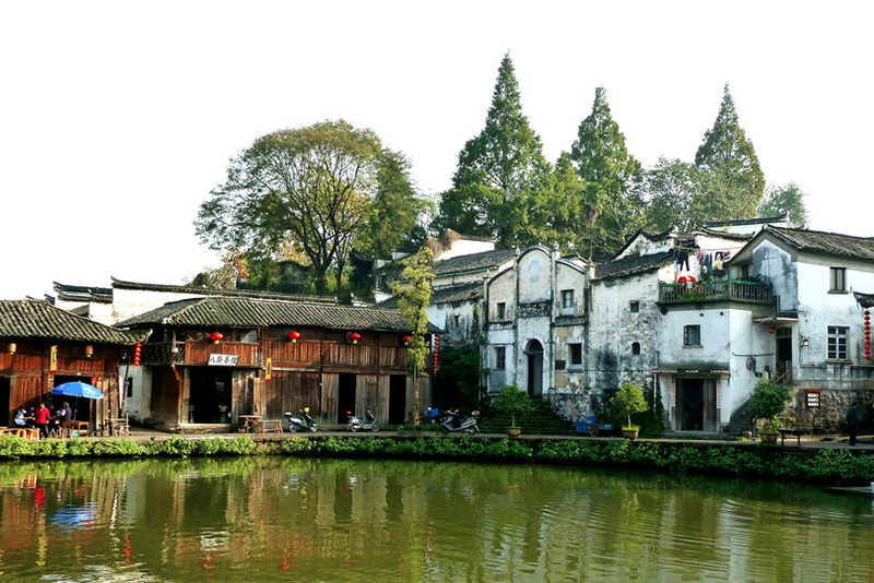 【上海至宁波新安江玉温泉诸葛八卦村2日游!】