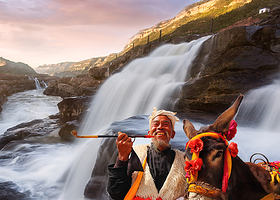 延安壶口瀑布+黄帝陵+枣园革命旧址+杨家岭革命旧址二日游【寻根文祖 红色之旅】