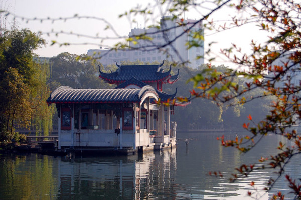 【深圳、东莞、广州至桂林往返大巴票团购】深