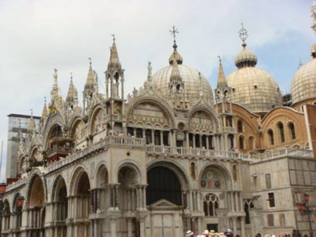 【上海至法国意大利瑞士7晚9天品质跟团游】