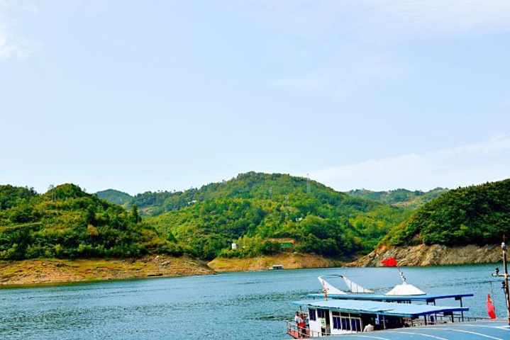 通过对安康瀛湖生态环境保护,使之成为陕西省级风景名胜区,陕西十大