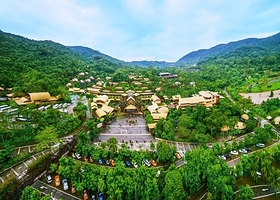 呀诺达热带雨林+海南槟榔谷黎苗文化旅游区一日游