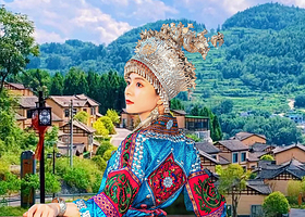 凤凰古城+竹山苗寨一日游【无愁河游船，吃饭一价全含】