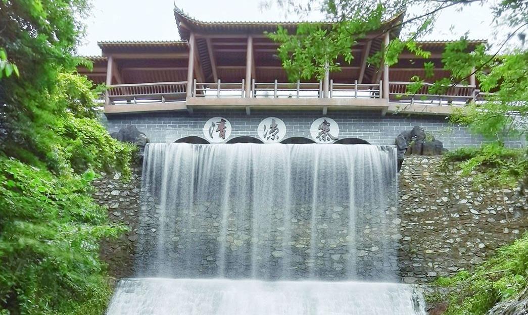 木兰清凉寨路由风景区1日跟团游
