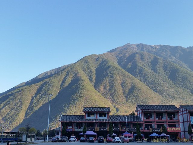 特别适合喜欢登山的人灵山风景区在冕宁上山要买门票风景不错空气清新