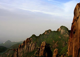 庐山风景名胜区+婺源篁岭景区+景德镇中国陶瓷博物馆+婺女洲度假区三日游【赠游鄱阳湖+石钟山景区•纯玩团】