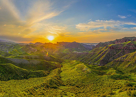 乌鲁木齐101省道丹霞地貌+肯斯瓦特景区一日游【热门线路|小团游览|优质服务/纯玩无购物】