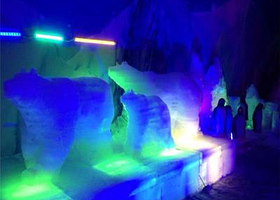 中铁水映青城极地冰雪节