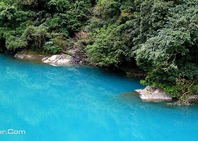 乌来原住民部落巡礼观光