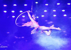 鸿运演艺大舞台