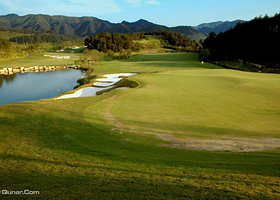 安吉凤凰国际高尔夫球场