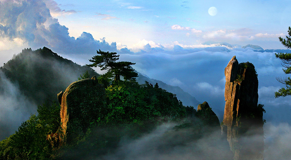 明月山