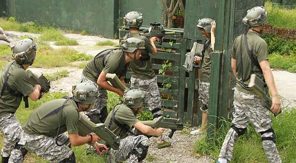 军格真人CS俱乐部