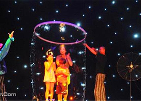 圣诞气球泡泡秀