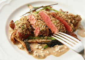 亚龙湾铂尔曼左岸西餐厅