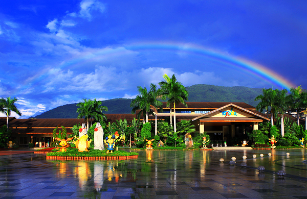 呀诺达老人\/学生票 必须搭配成人票预订 赠免税