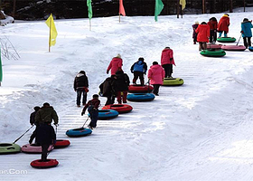 双峰雪上游乐场
